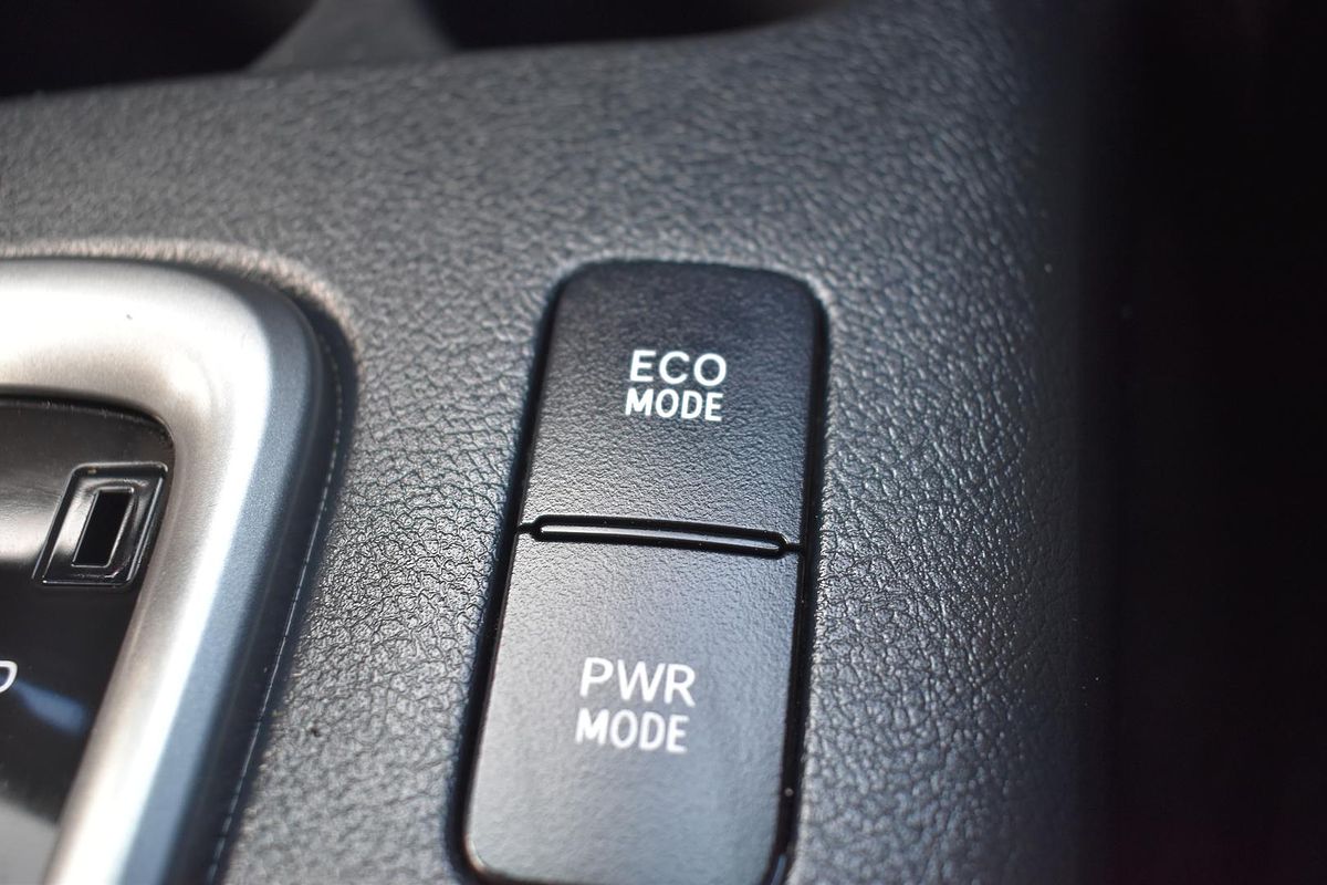2016 Toyota Hilux SR5 GUN126R 4X4