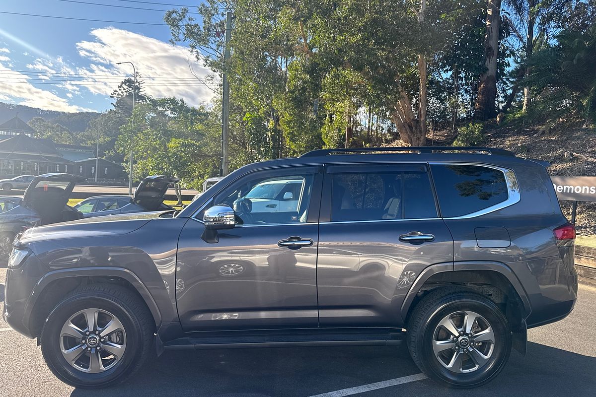 2022 Toyota Landcruiser Sahara FJA300R