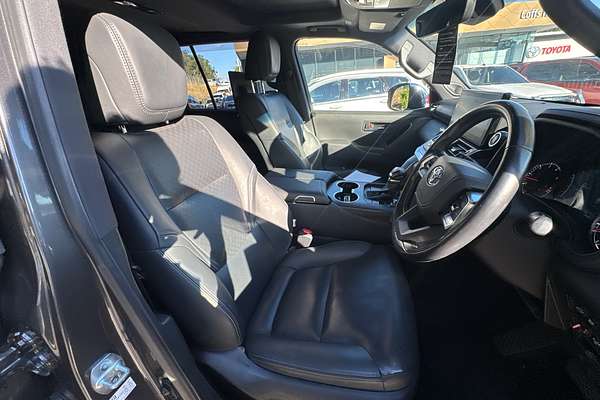 2022 Toyota Landcruiser Sahara FJA300R
