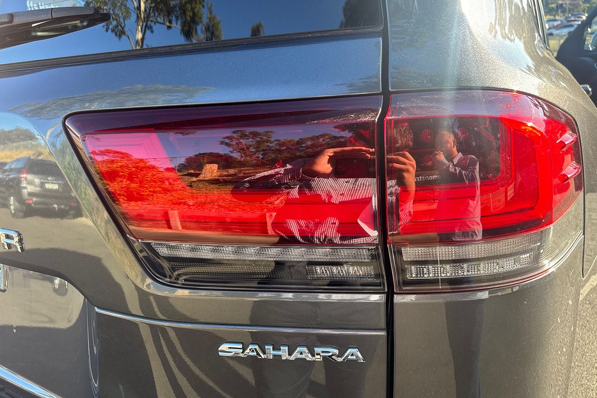 2022 Toyota Landcruiser Sahara FJA300R
