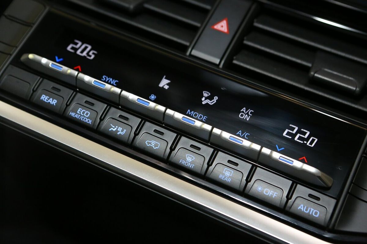 2024 Toyota Landcruiser GXL FJA300R
