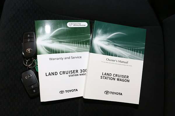 2024 Toyota Landcruiser GXL FJA300R