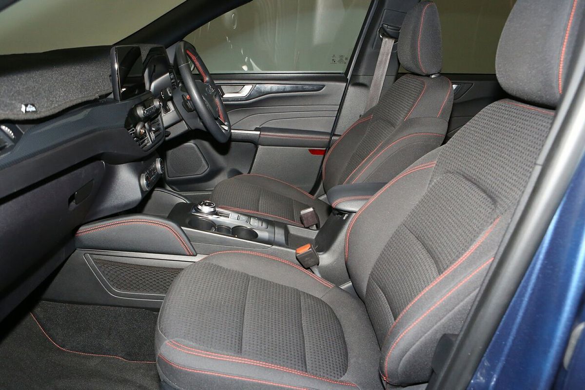 2022 Ford Escape ST-Line ZH