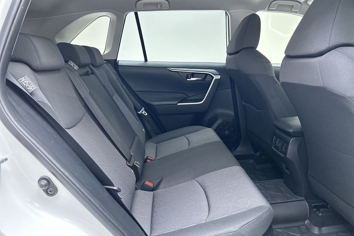2024 Toyota RAV4 GXL AXAH52R