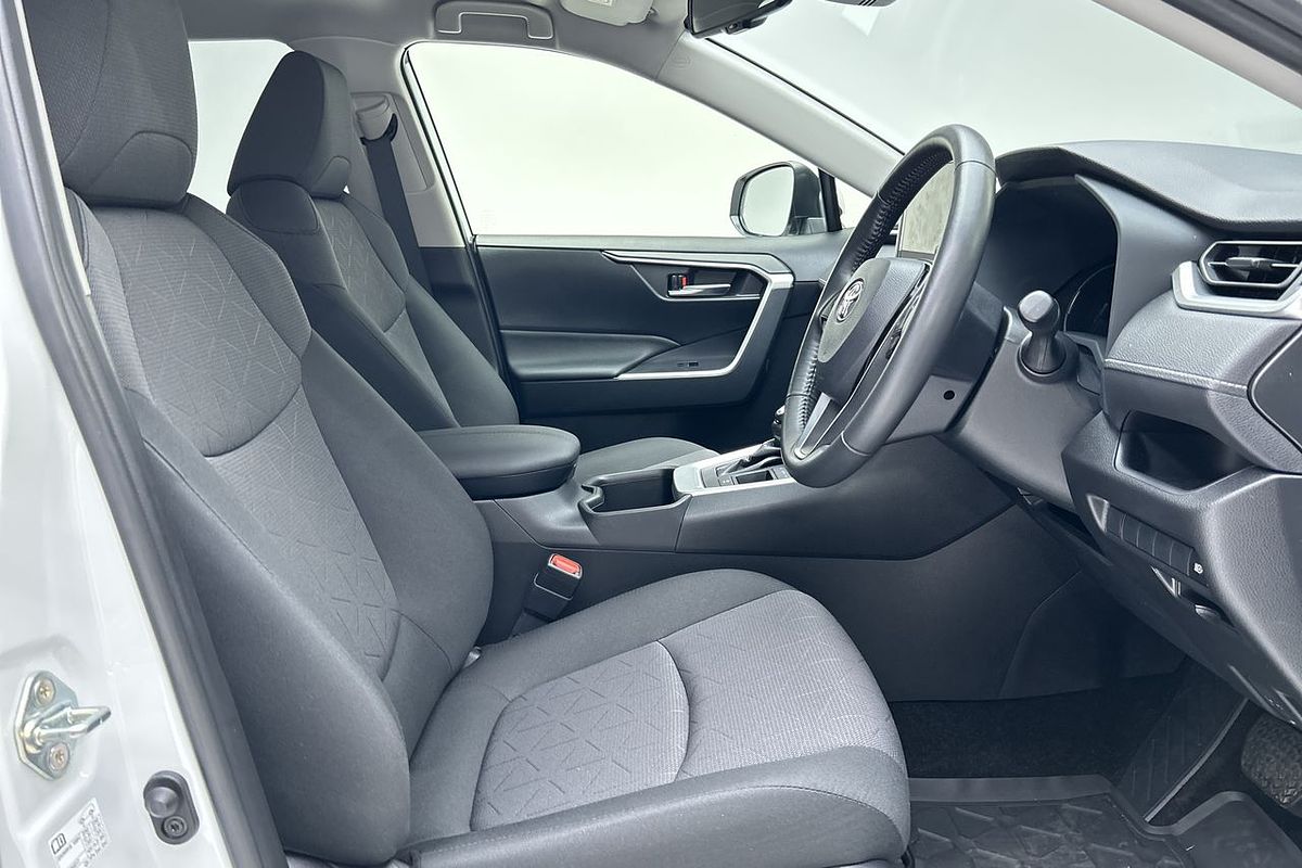 2024 Toyota RAV4 GXL AXAH52R