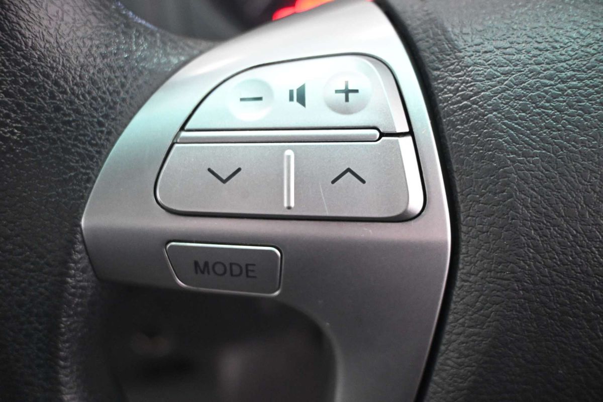 2013 Toyota Hilux SR KUN26R 4X4