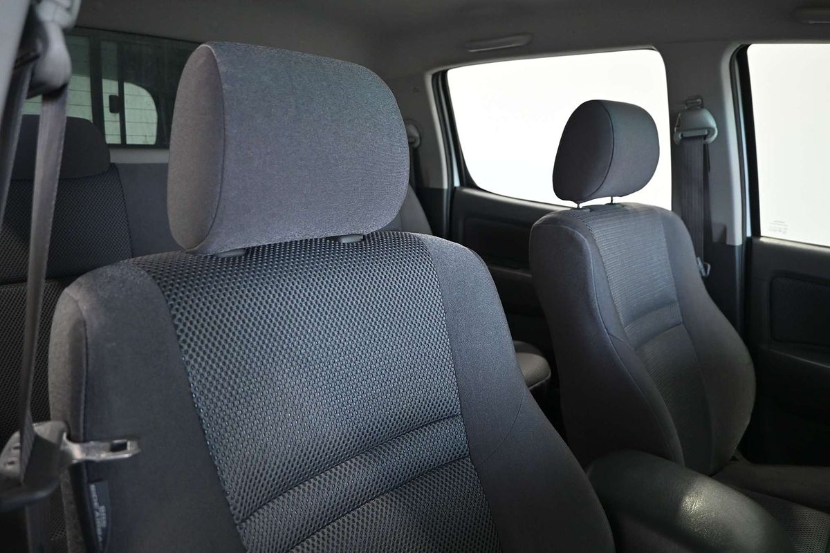 2013 Toyota Hilux SR KUN26R 4X4