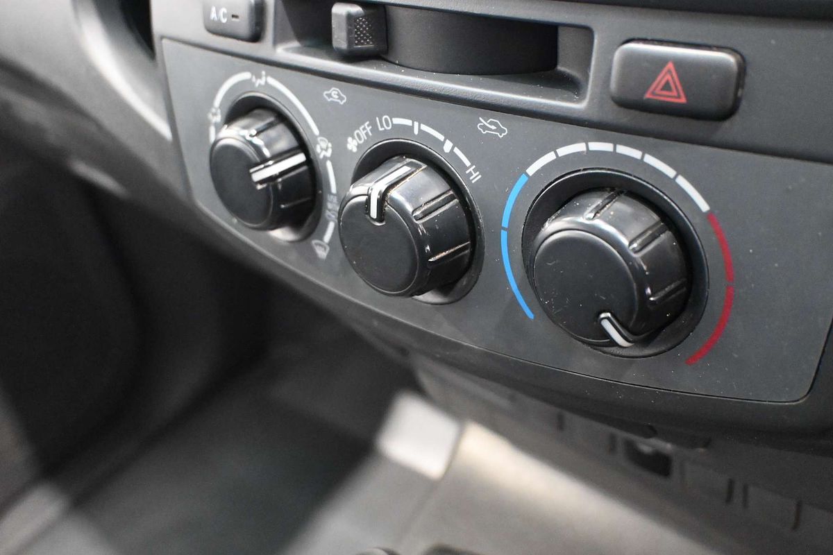 2013 Toyota Hilux SR KUN26R 4X4