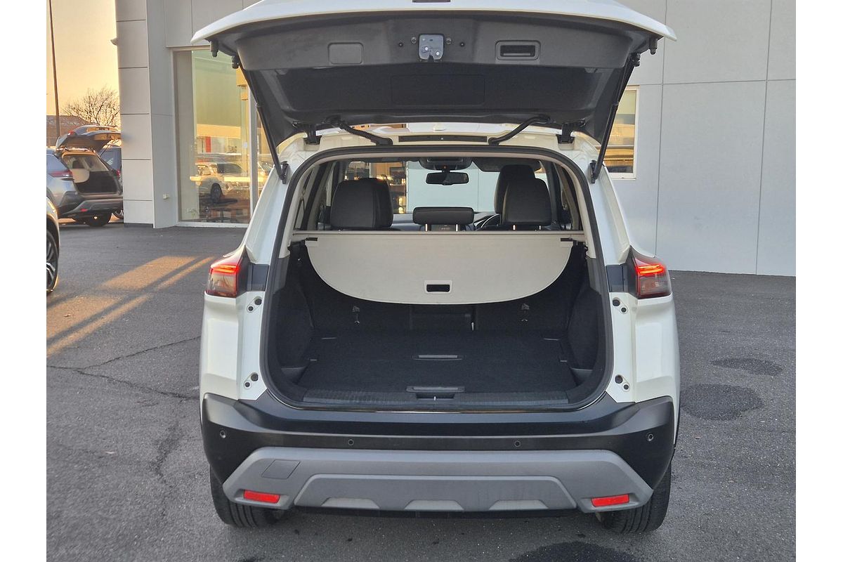 2023 Nissan X-TRAIL ST-L T33