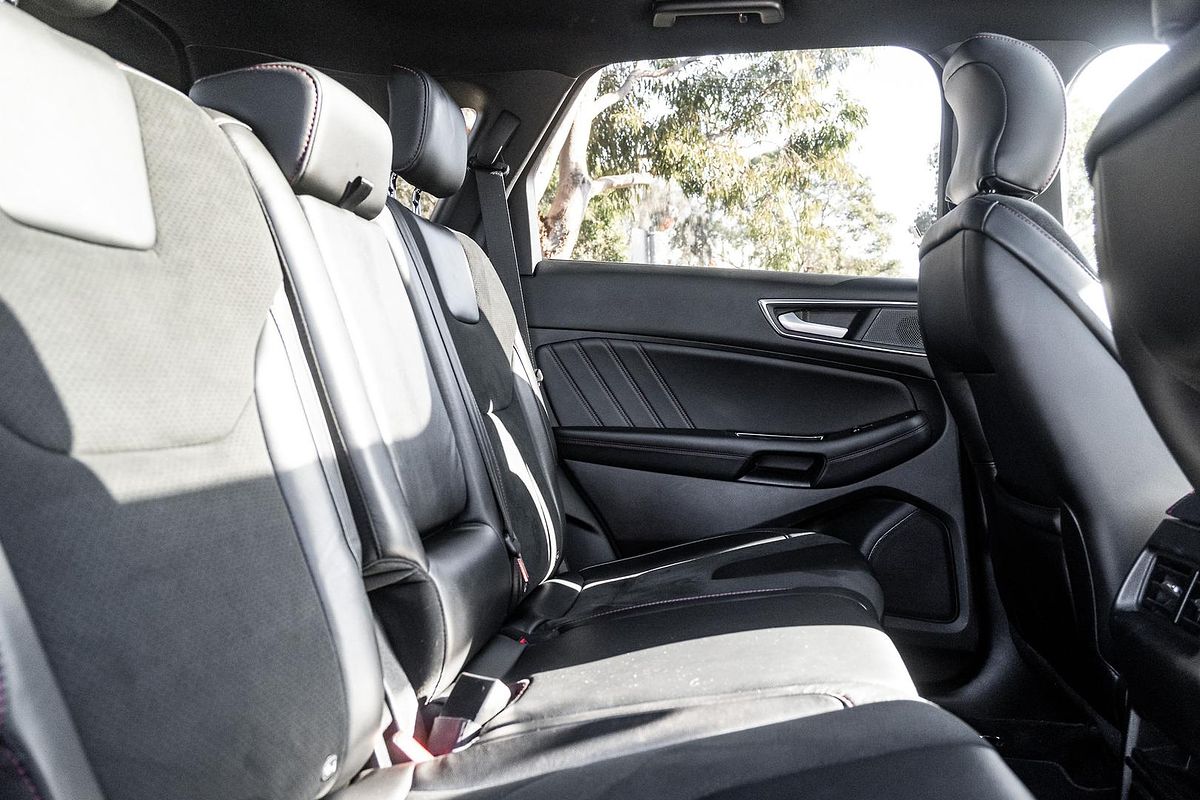 2019 Ford Endura ST-Line CA