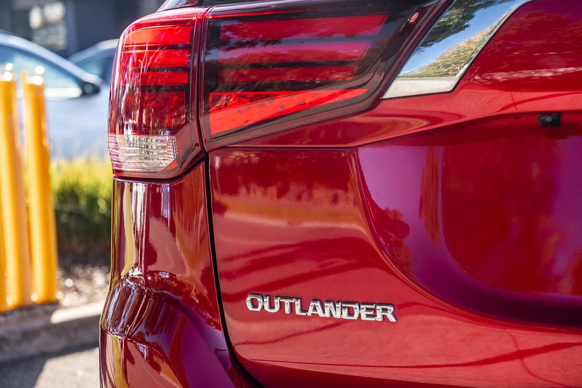 2020 Mitsubishi Outlander LS ZL