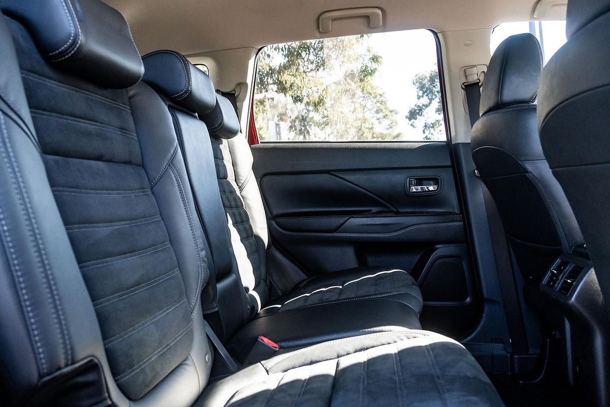 2020 Mitsubishi Outlander LS ZL