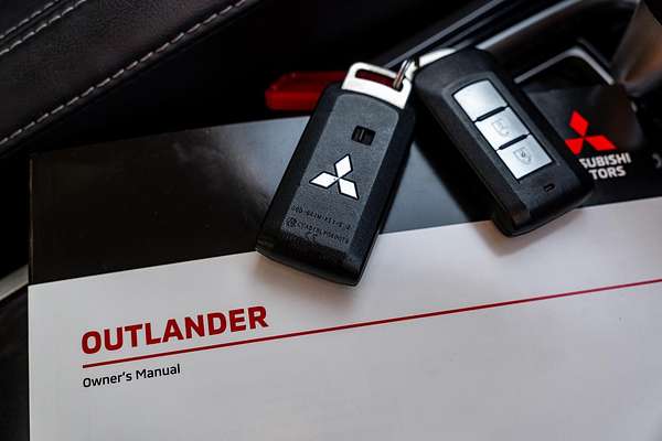 2020 Mitsubishi Outlander LS ZL