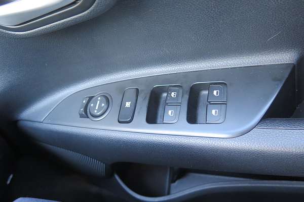 2023 Kia Stonic S YB
