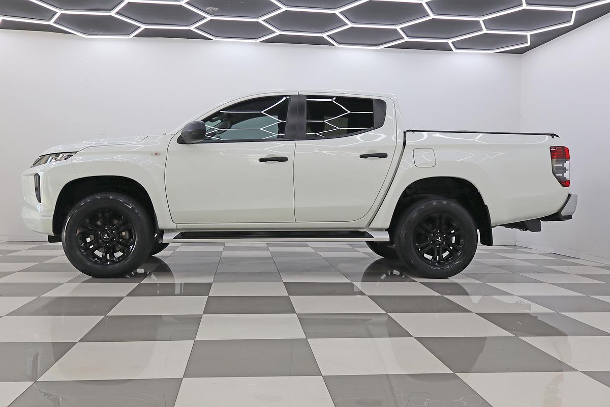 2022 Mitsubishi Triton GLX-R MR 4X4