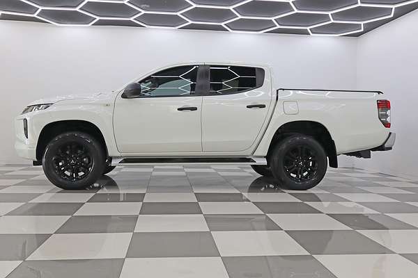2022 Mitsubishi Triton GLX-R MR 4X4
