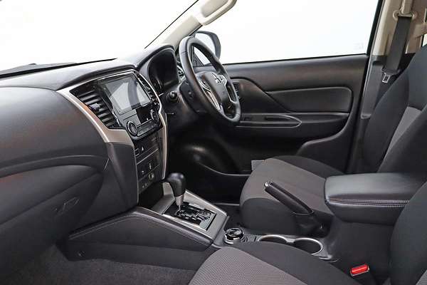 2022 Mitsubishi Triton GLX-R MR 4X4