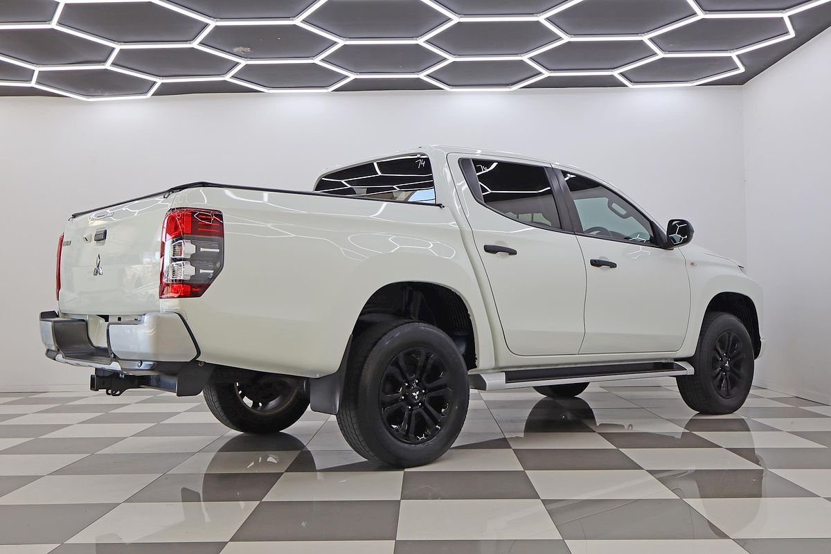 2022 Mitsubishi Triton GLX-R MR 4X4