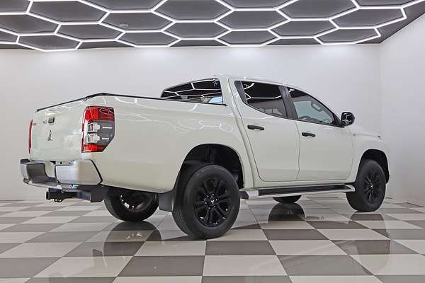 2022 Mitsubishi Triton GLX-R MR 4X4