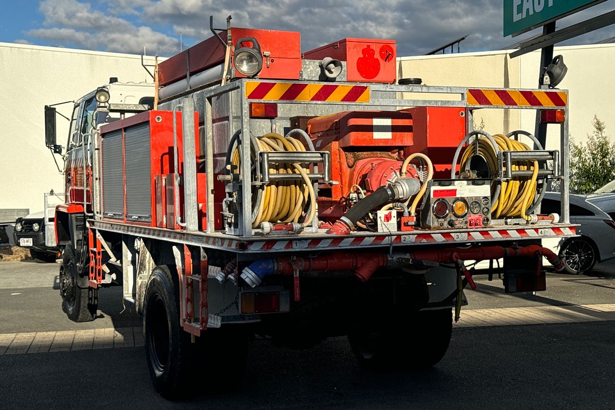 1995 Isuzu FTS DUAL CAB 700
