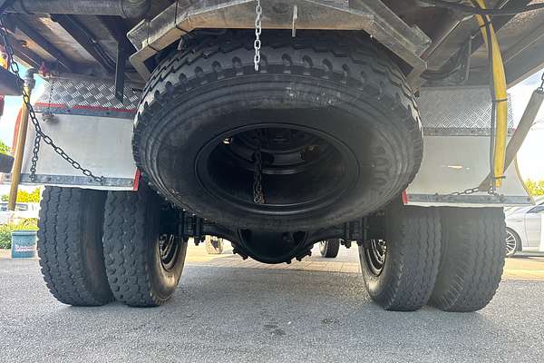 1995 Isuzu FTS DUAL CAB 700