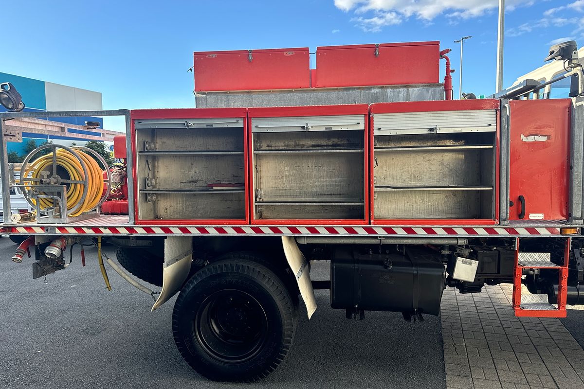 1995 Isuzu FTS DUAL CAB 700