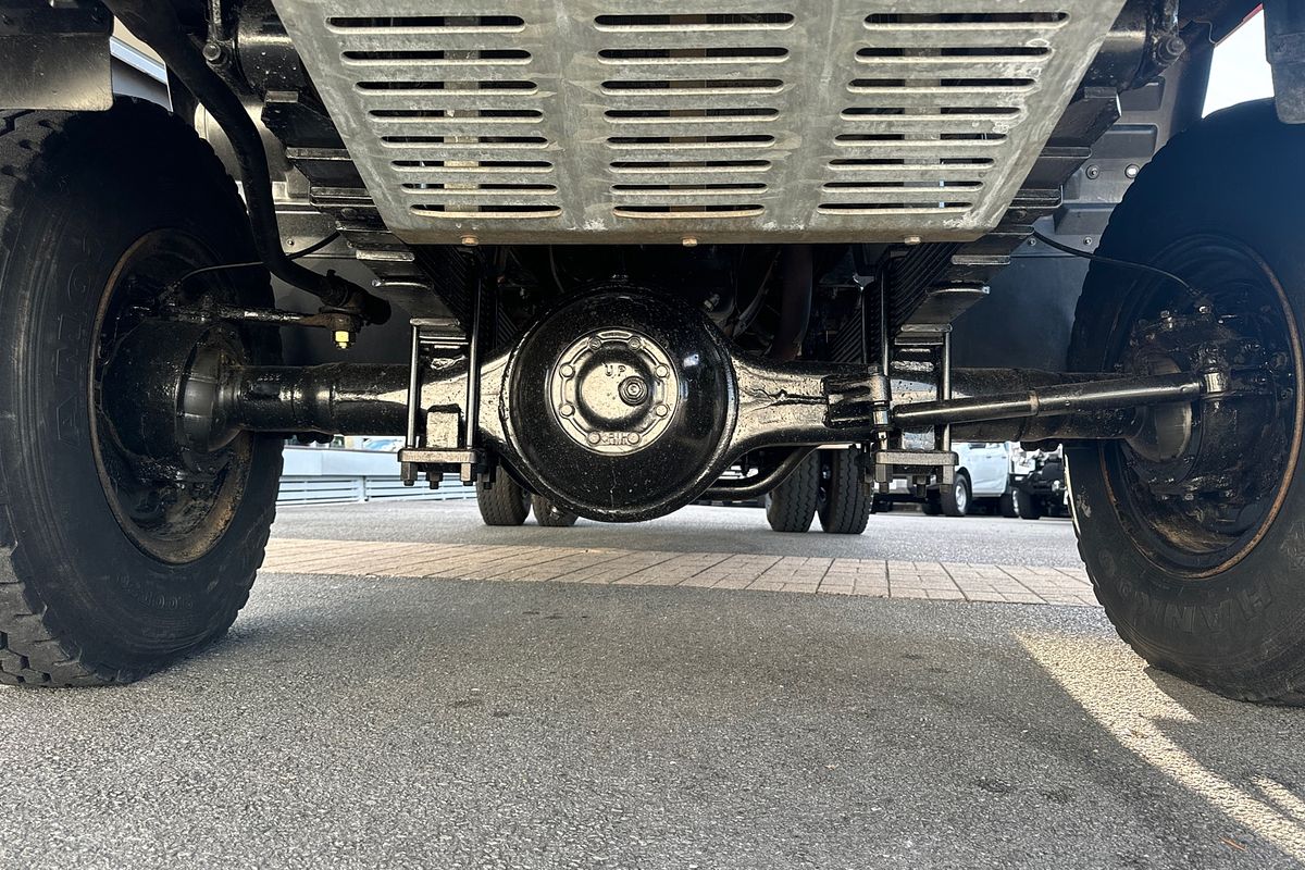 1995 Isuzu FTS DUAL CAB 700