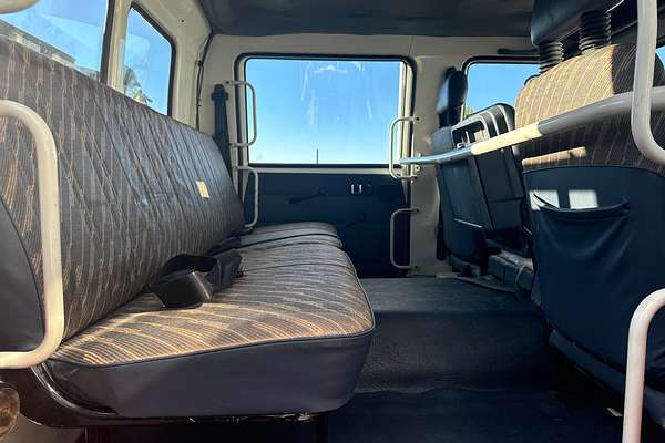 1995 Isuzu FTS DUAL CAB 700