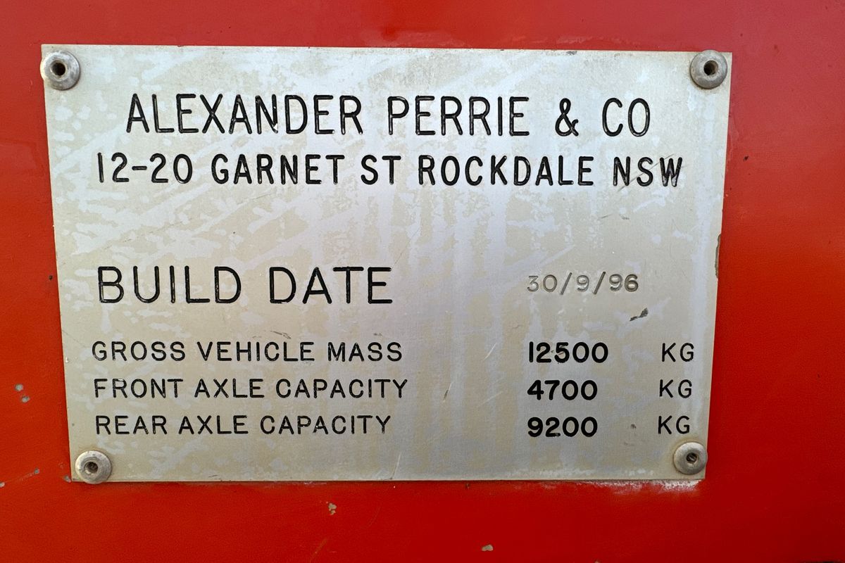 1995 Isuzu FTS DUAL CAB 700