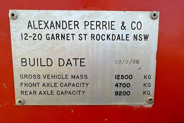 1995 Isuzu FTS DUAL CAB 700