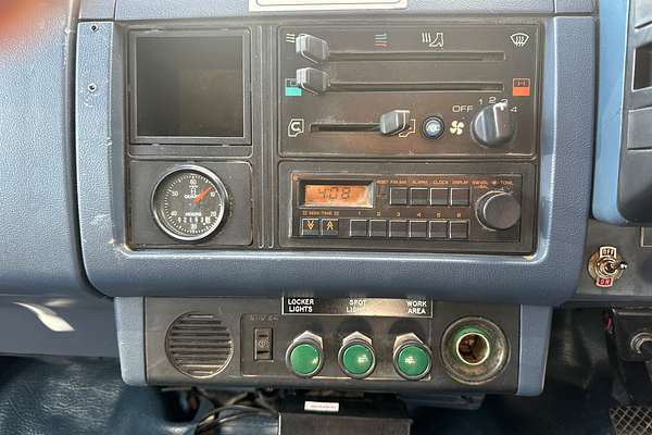 1995 Isuzu FTS DUAL CAB 700