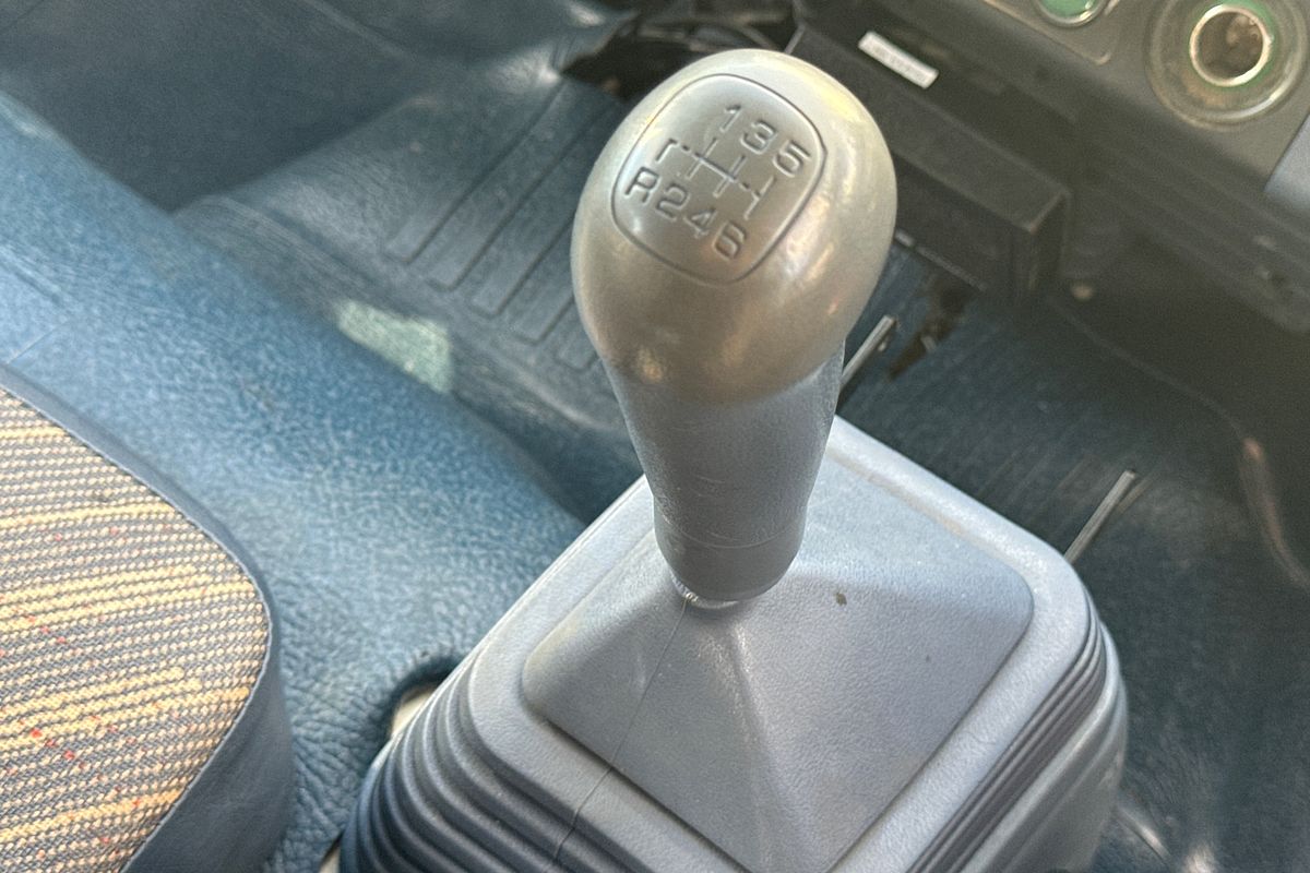 1995 Isuzu FTS DUAL CAB 700