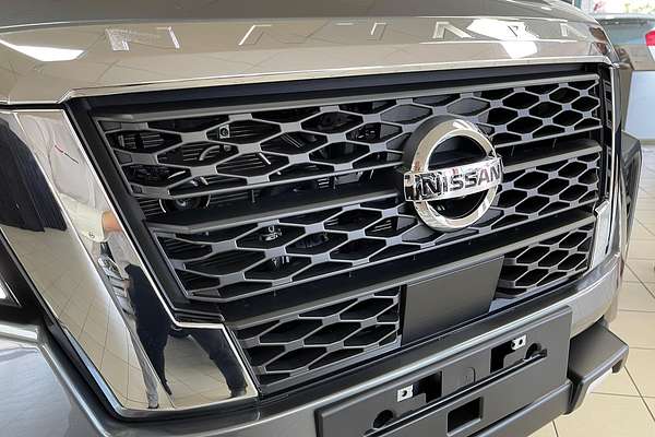 2025 Nissan Navara ST-X D23 4X4