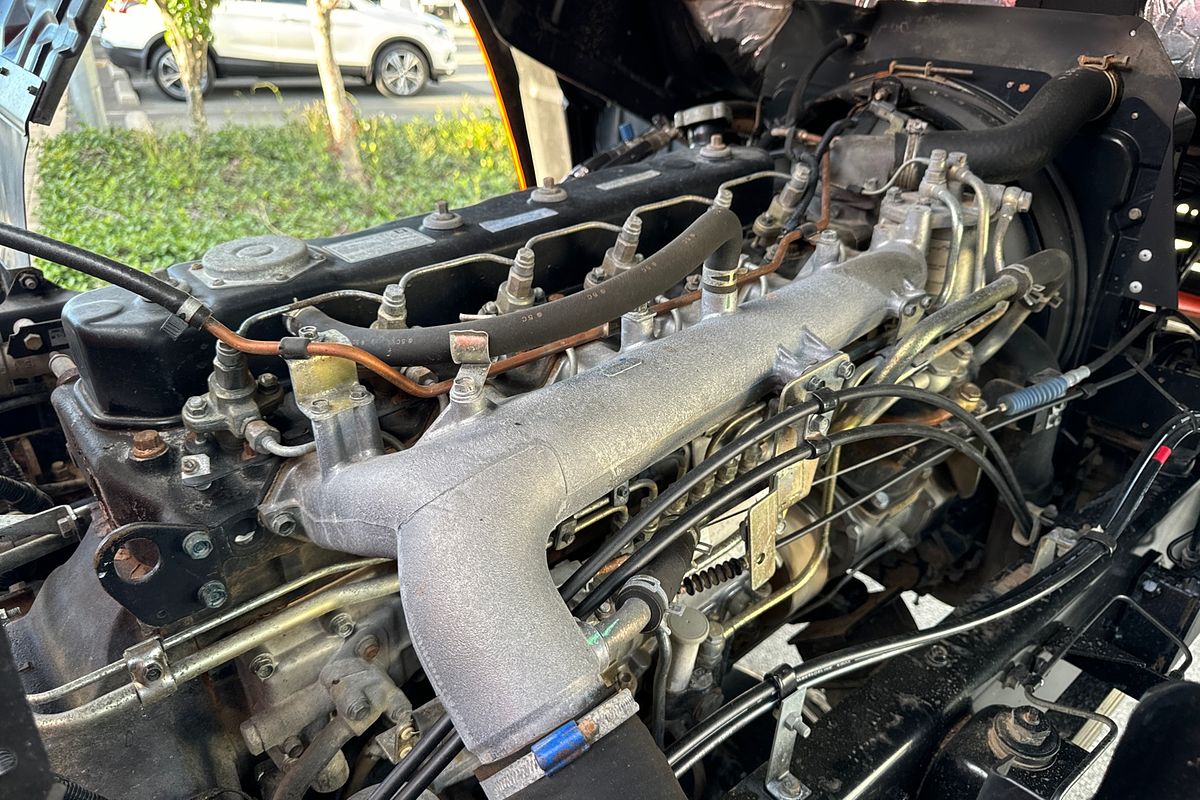 1995 Isuzu FTS DUAL CAB 700