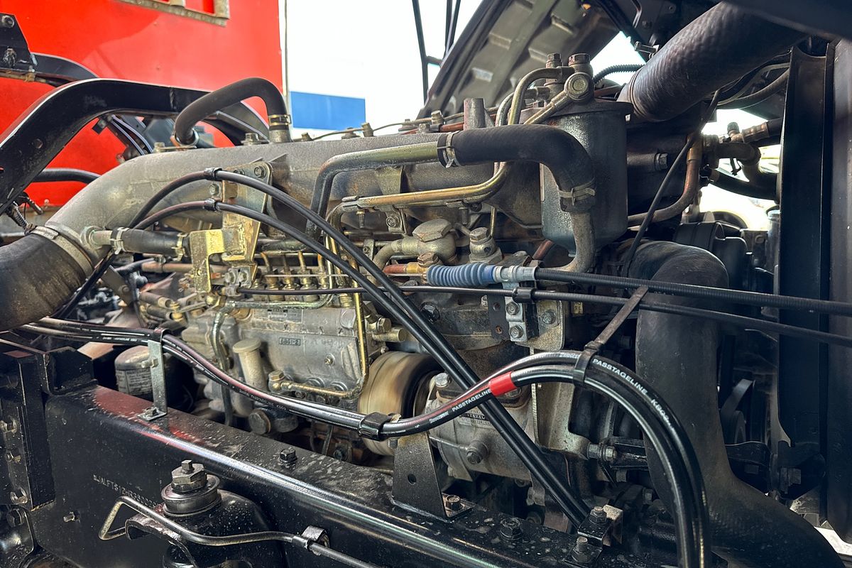 1995 Isuzu FTS DUAL CAB 700