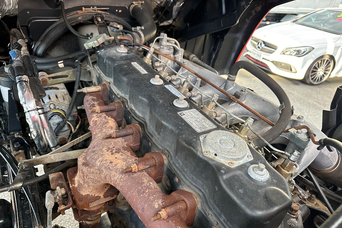 1995 Isuzu FTS DUAL CAB 700