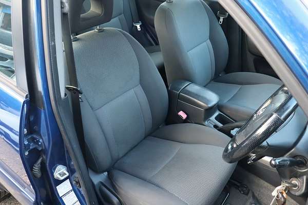 2004 Toyota RAV4 Cruiser ACA23R