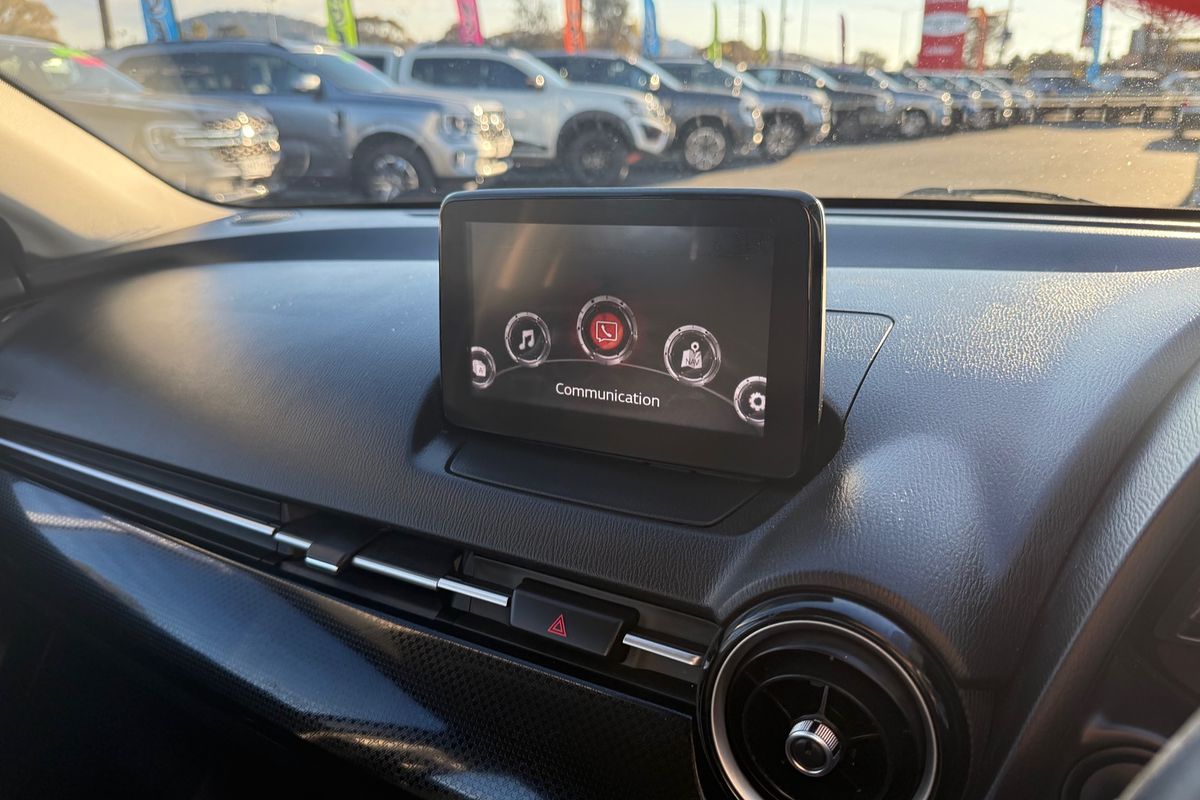2017 Mazda 2 Maxx DJ Series