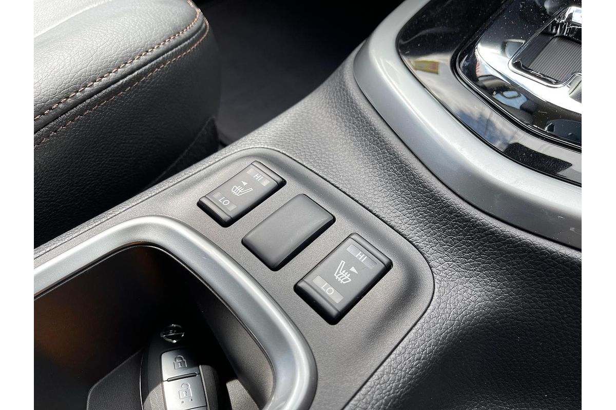 2025 Nissan Navara ST-X D23 4X4