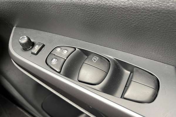 2025 Nissan Navara ST-X D23 4X4