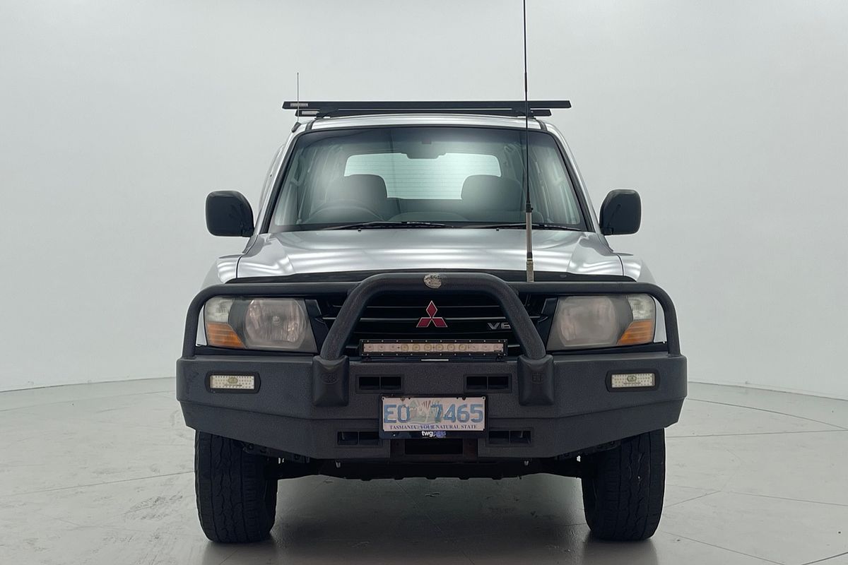 2000 Mitsubishi Pajero Exceed NM