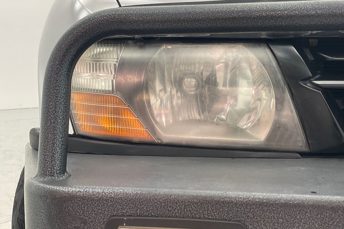 2000 Mitsubishi Pajero Exceed NM