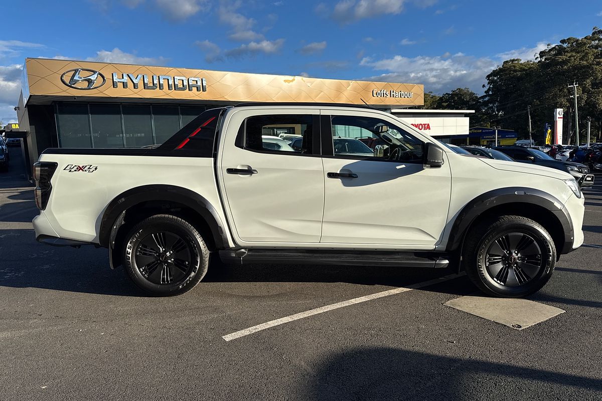 2022 Isuzu D-MAX X-TERRAIN  4X4