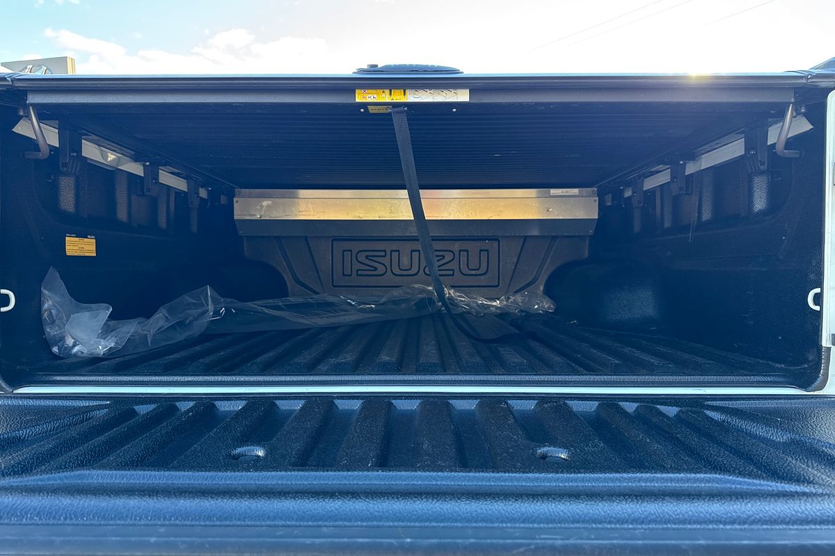 2022 Isuzu D-MAX X-TERRAIN  4X4