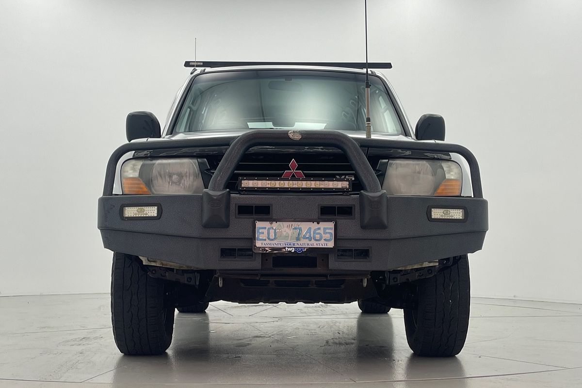 2000 Mitsubishi Pajero Exceed NM