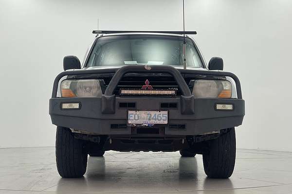 2000 Mitsubishi Pajero Exceed NM