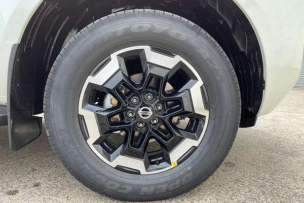 2025 Nissan Navara ST-X D23 4X4