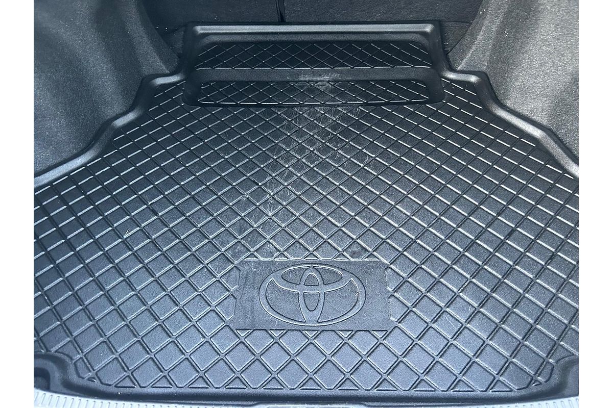 2015 Toyota Camry Atara S ASV50R