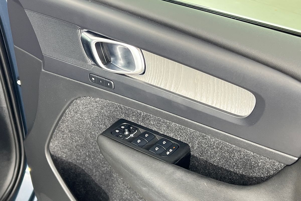 2021 Volvo XC40 T4 Inscription