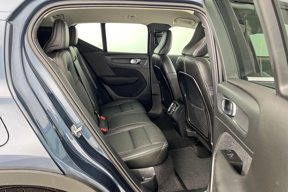 2021 Volvo XC40 T4 Inscription
